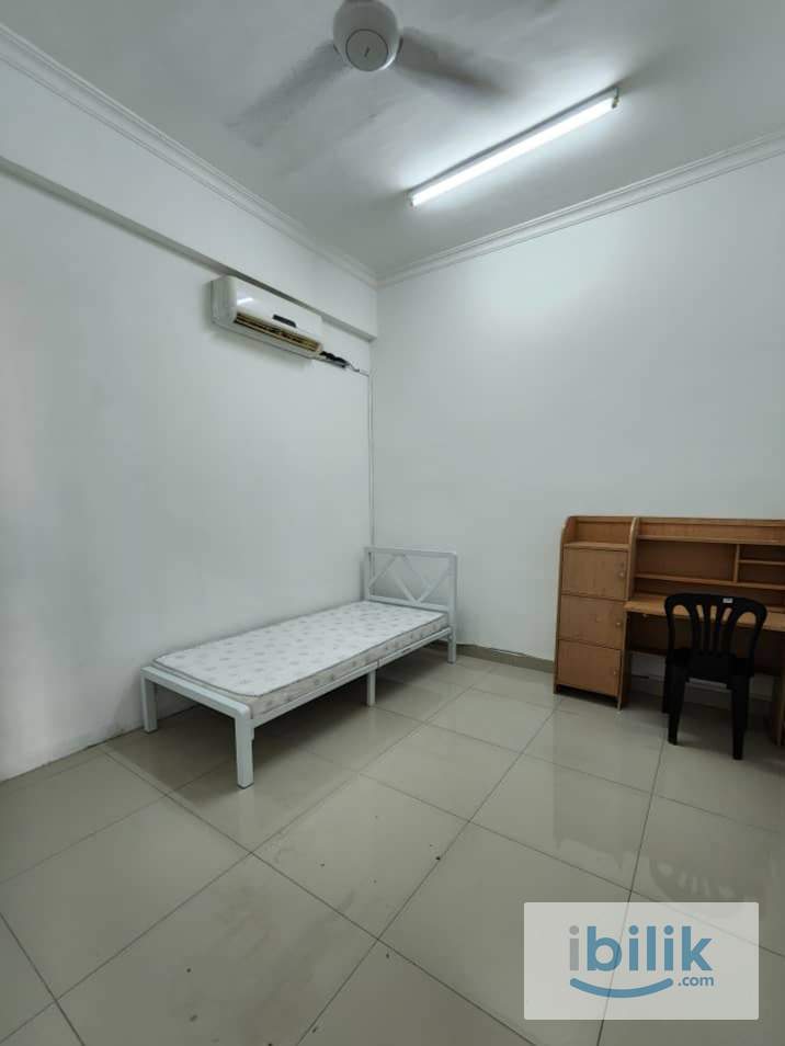 💥Hot Promo💥💰No Deposit💰Room Rent with Aircond Kemuning Utama Shah Alam😍 - Image 1