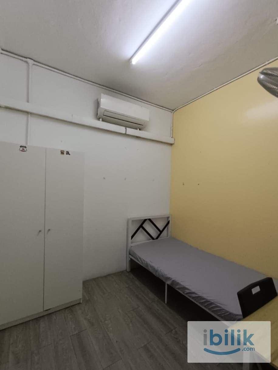 💥Hot Promotion💰1 Month Deposit💰0 Deposit ILIVE Hostel SS15 Subang Jaya😍Walking distance🚶‍♀️LRT SS15, College - Image 1