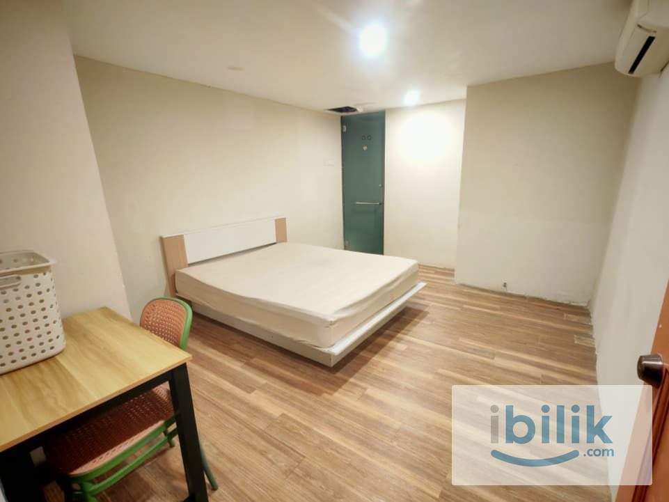 Super Value Promo 🔥1 Month Deposit💰Co-Living Middle Room Rent Hot Balloon Hotel 😍Location Near📍Aeon Bukit Raja - Image 1