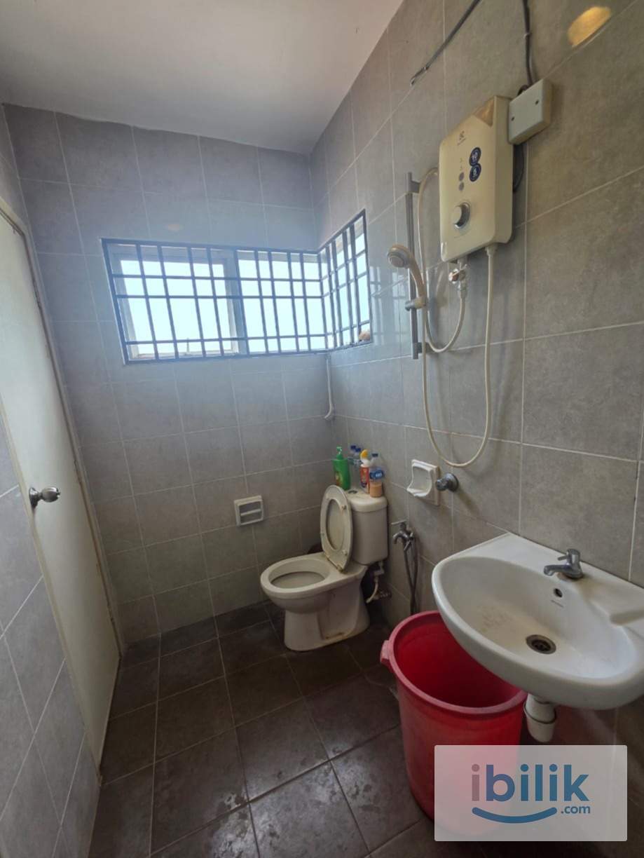 🔥Super Value😍Kemuning Pesona Shah Alam Room Rent💰1 Month Deposit💰0 Deposit 😍Location Near📍Pizza Hut - Image 3