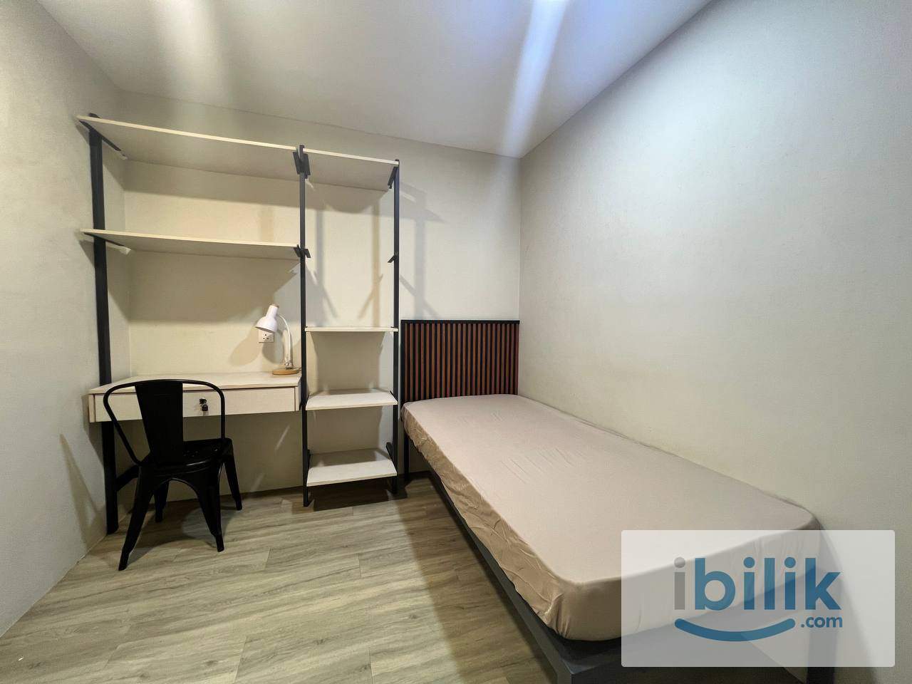 🔥Hot Promo💰1 Month Deposit💰0 Deposit😍Female Unit JL Co-Living Subang Jaya Room Rent😍Location Nearby📍Main Place Mall - Image 1