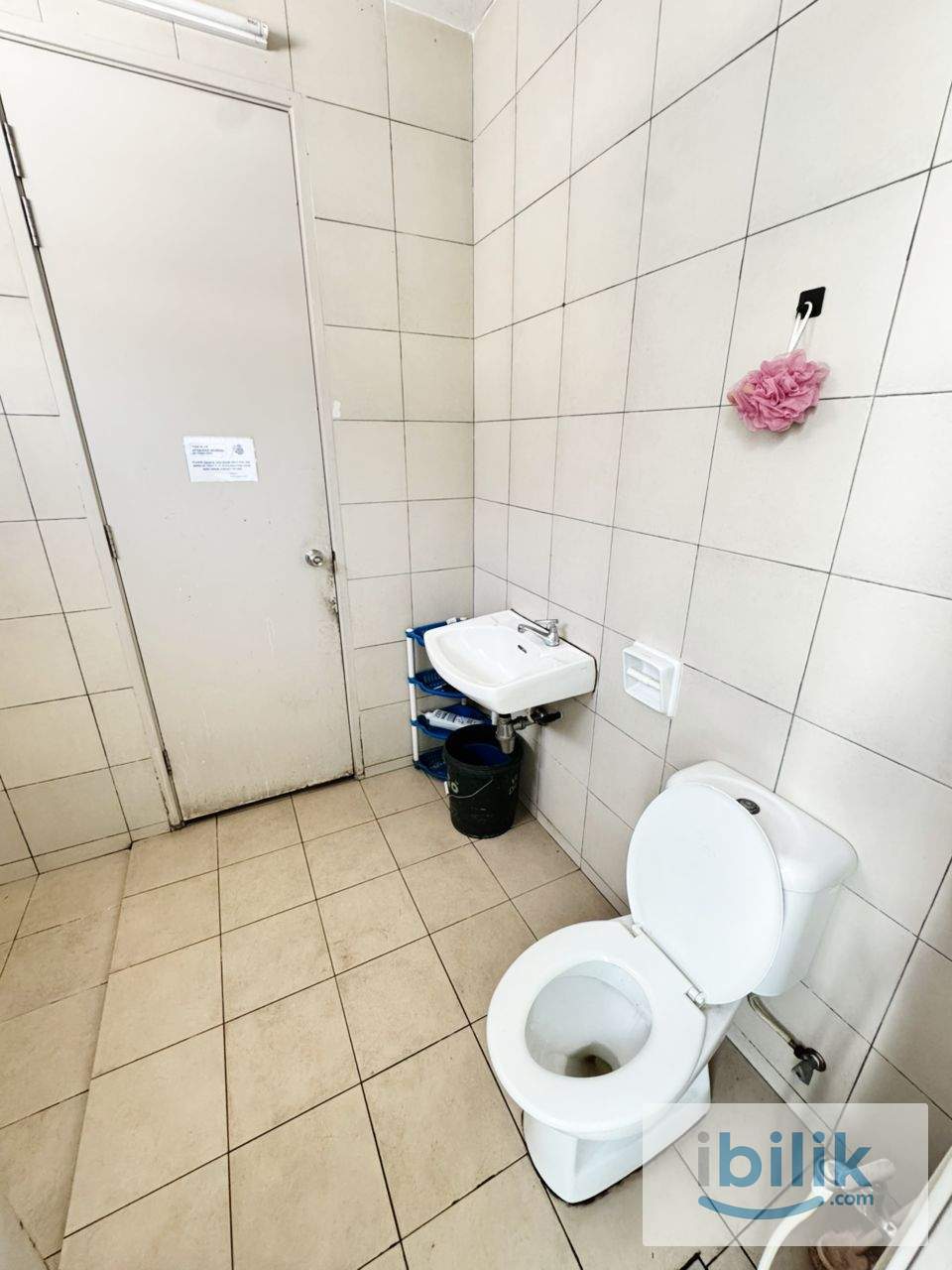 💰1 Month 💰 0 Deposit 😍 Bandar Botanic Klang Middle Room Rent 😍Location Nearby📍Aeon Mall, LRT, HTAR - Image 3