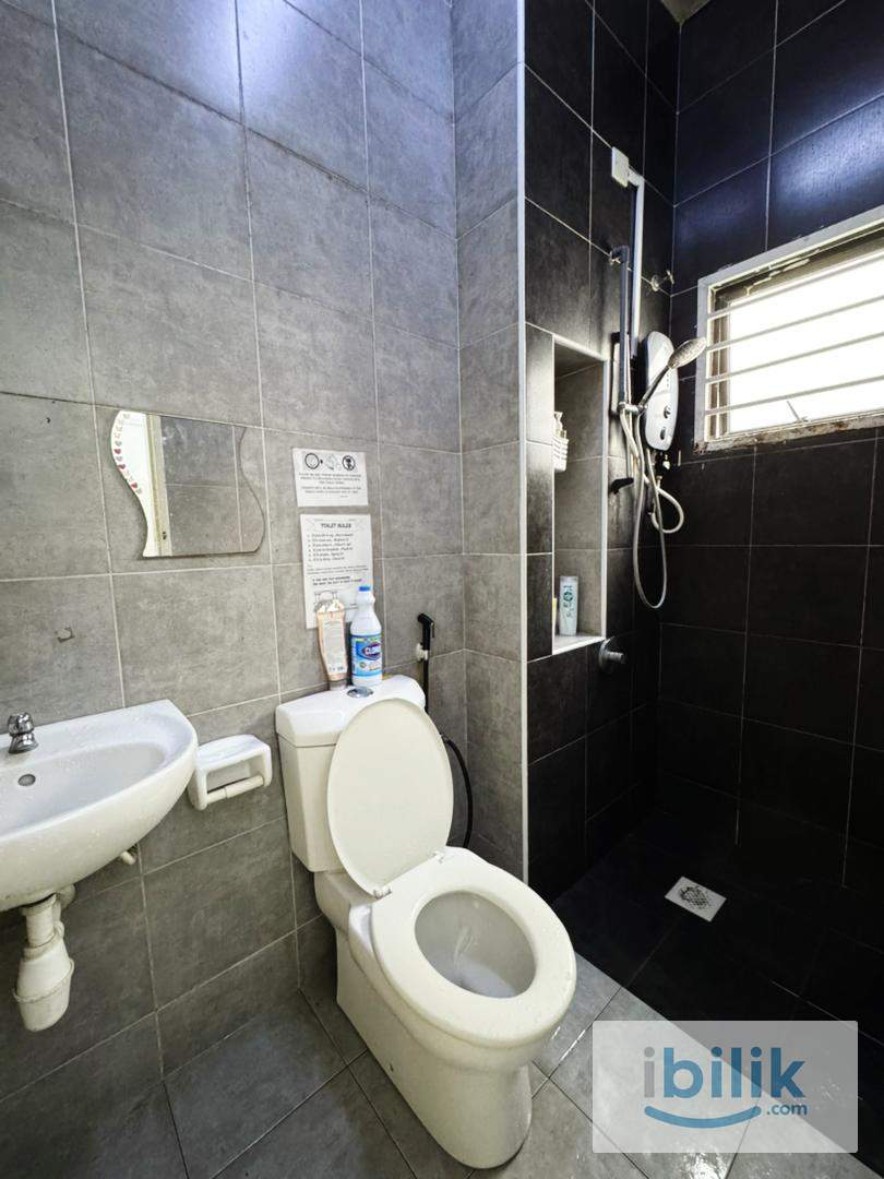🔥Promo Kaw Kaw💰1 Month Deposit💰0 Deposit Setia Alam Middle Room Rent😍Location Nearby📍Setia City Mall, Sun Suria - Image 3