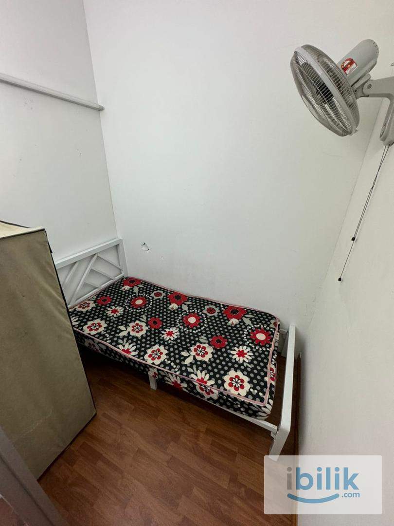💥Promo Kaw Kaw💰1 Month Deposit💰0 Deposit Setia Alam Room Rent😍Location Nearby📍Setia City Mall - Image 1