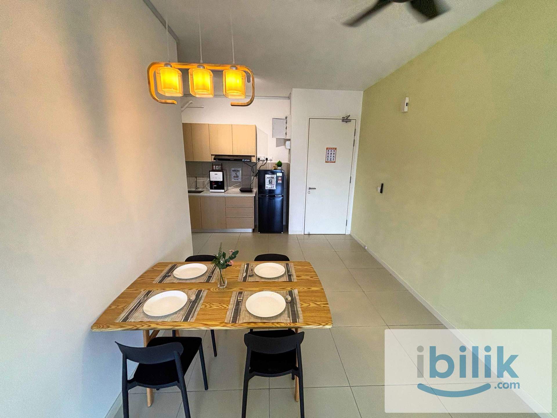 📍Kinrara room for rent 🤩PROMOTION!!!! 🤩Medium Room ✅ New Mattress Aircond Wardrobe Table Chair  - Image 7