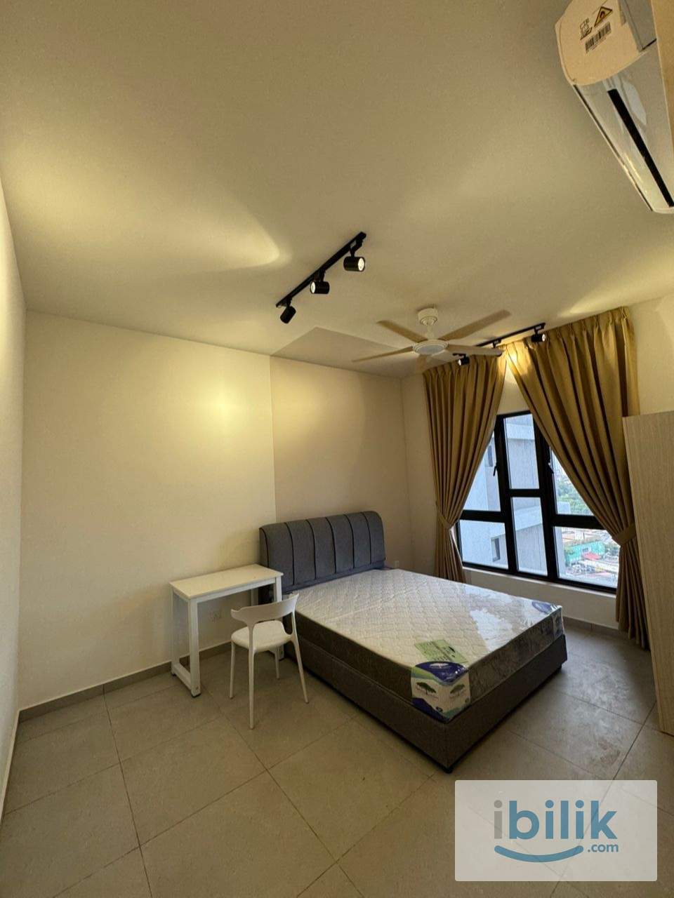 D’ivo OKR | Fully Furnished Master Room - Image 2