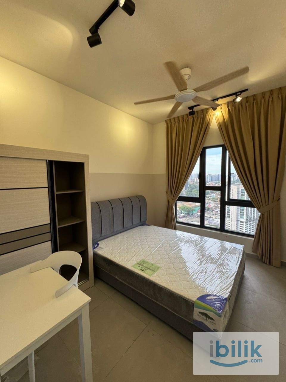 D’ivo OKR | Fully Furnished Master Room - Image 1