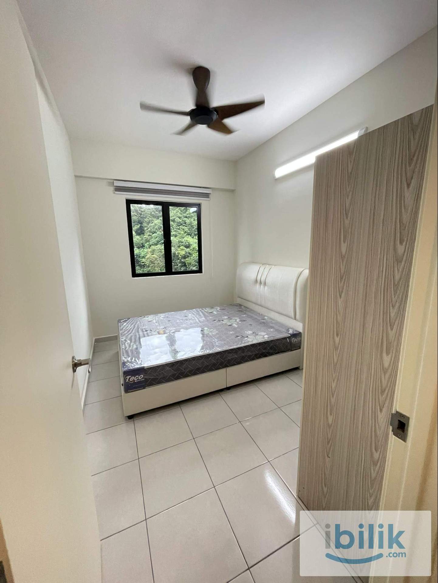 Middle Room for Rent – Chinese Female only - Image 2
