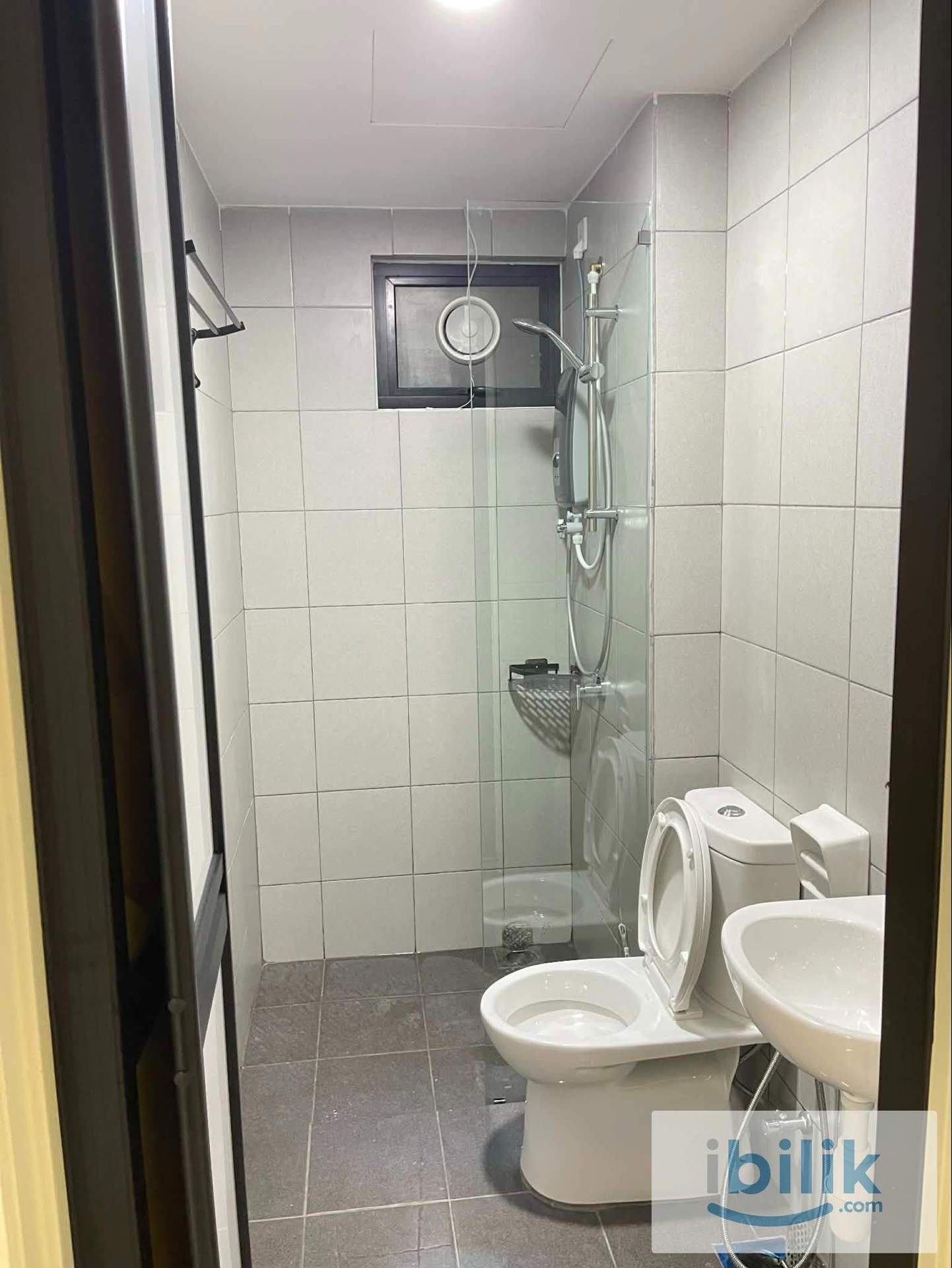 Middle Room for Rent – Chinese Female only - Image 6