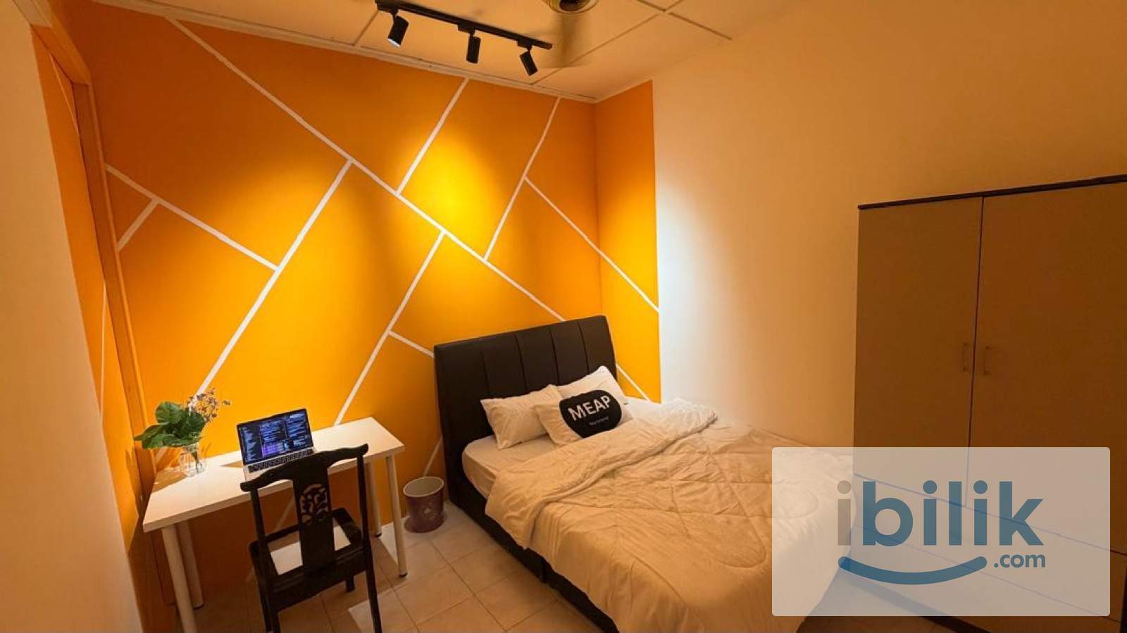 🔥 PREMIUM QUEEN ROOM 🔥 / WORK FROM HOME FRIENDLY! / TIARA SENDAYAN - Image 1