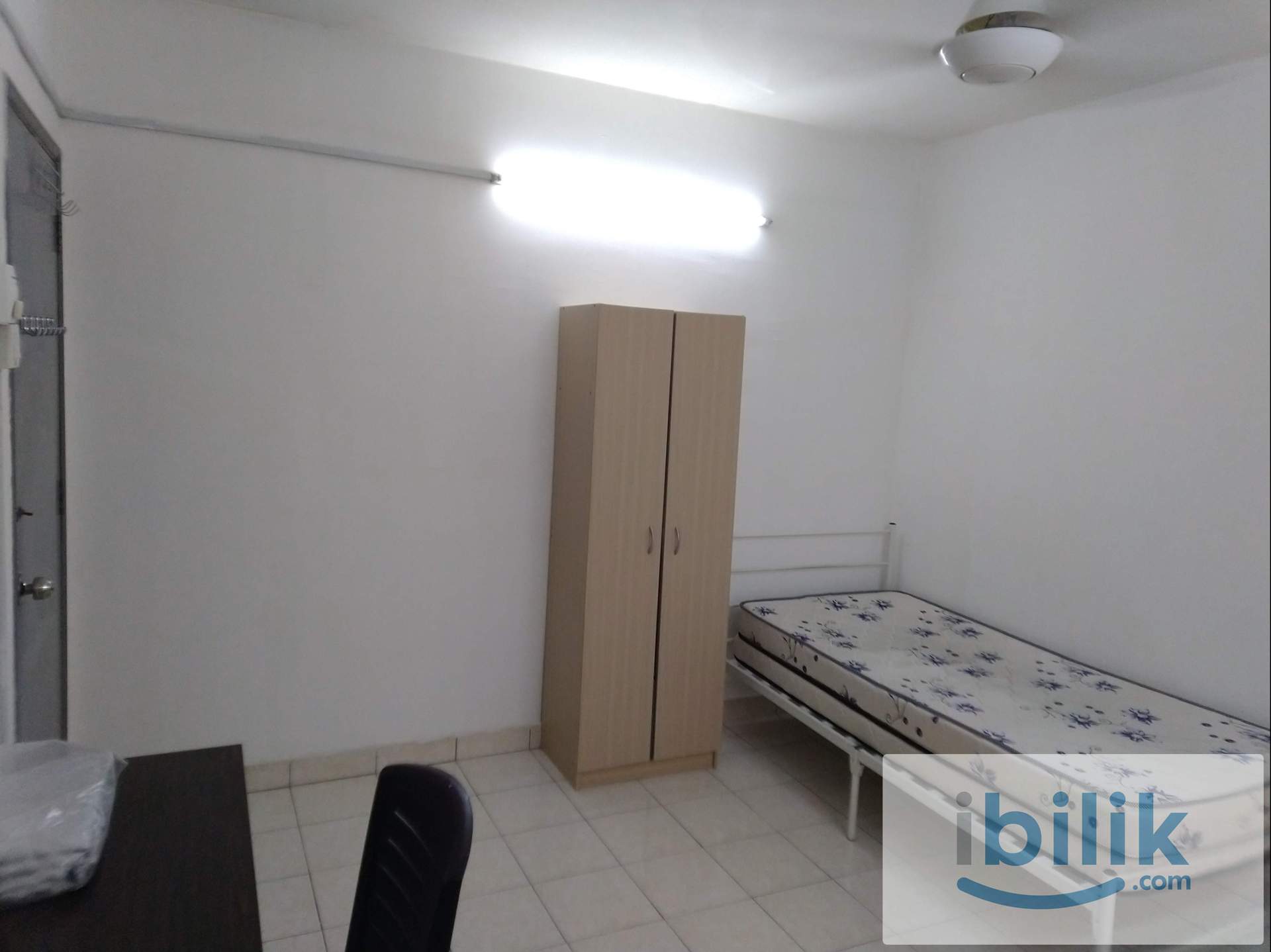 Medium room near Surian MRT , IOI Damansara , Dataran Sunway , Mitraland - Image 3