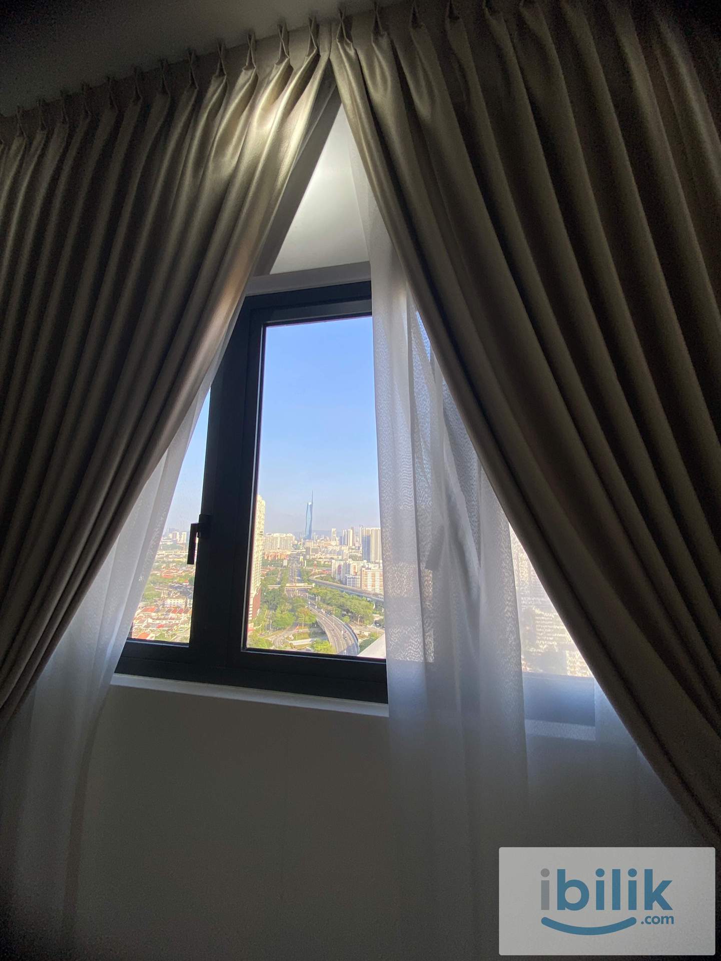 Medium Room KL 118 View - Image 6