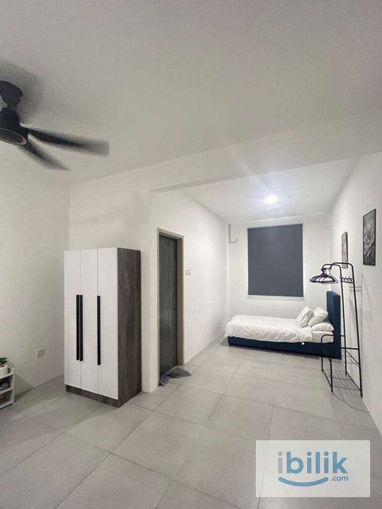 Medium Room - Image 1