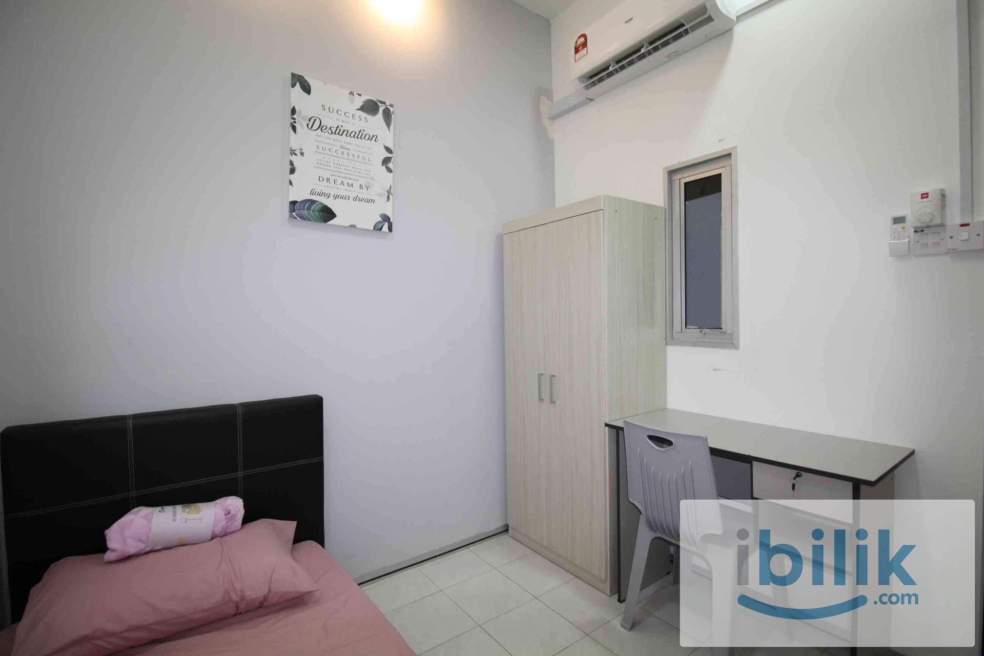 𝐅𝐄𝐌𝐀𝐋𝐄 ONLY 💃 162 Residency🌟LOW DEPOSIT🌟Fully Furnished Medium Aircond Room For Rent 冷气房出租 🆓𝕌𝕥𝕚𝕝𝕚𝕥𝕚𝕖𝕤 🆓𝕎𝕀𝔽𝕀 - Image 1