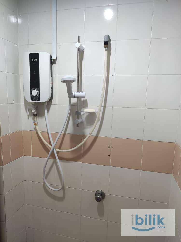 Subang Bestari🌟LOW DEPOSIT🌟Fully Furnished Single Aircond Room For Rent 有房出租🌟𝕀ℕℂ𝕃𝕌𝕊𝕀𝕍𝔼 𝕌𝕥𝕚𝕝𝕚𝕥𝕚𝕖𝕤 𝔹𝕚𝕝𝕝𝕤 & 𝕎𝕀𝔽𝕀🌟 - Image 5