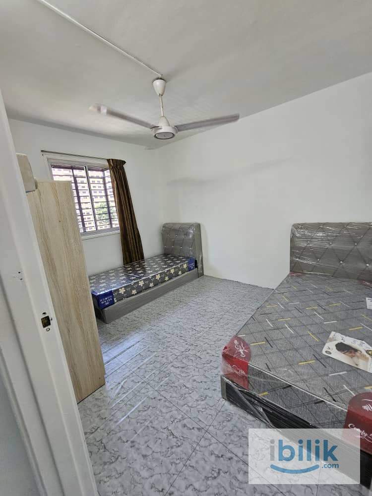 Sharing Room - Image 2