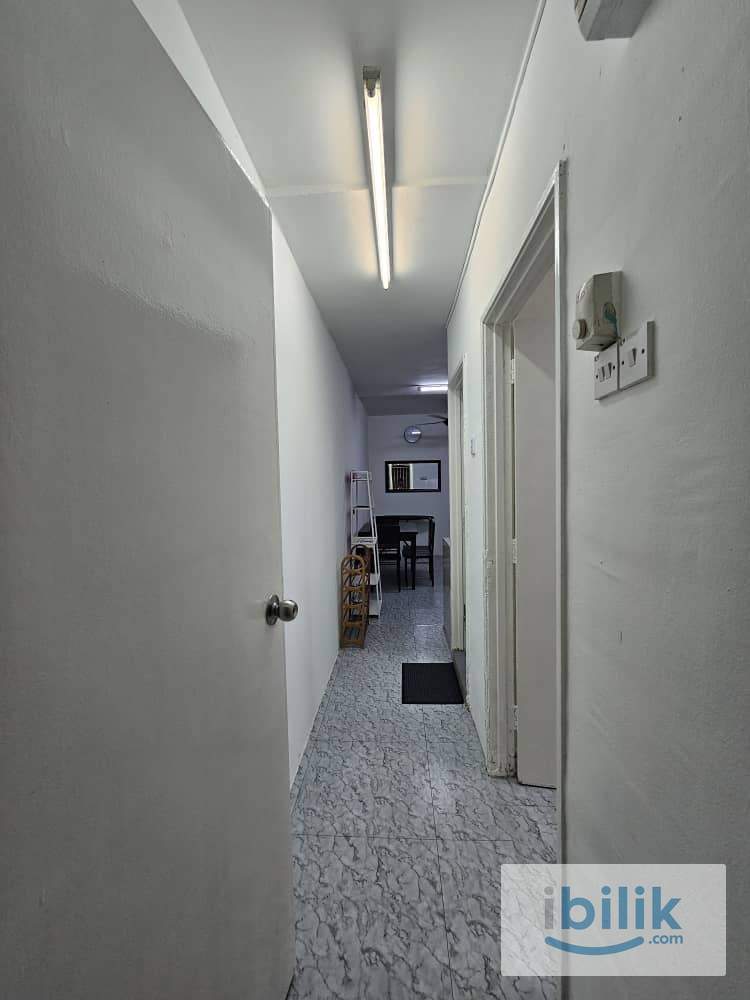 Sharing Room - Image 9