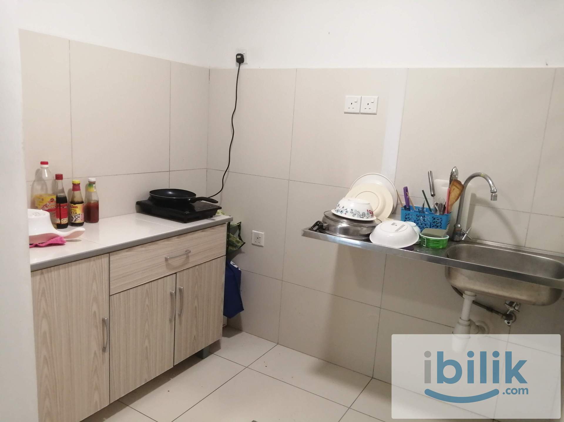 Middle room move in immediately - Puchong South Seri Kembangan Putrajaya Cyberjaya - Image 3