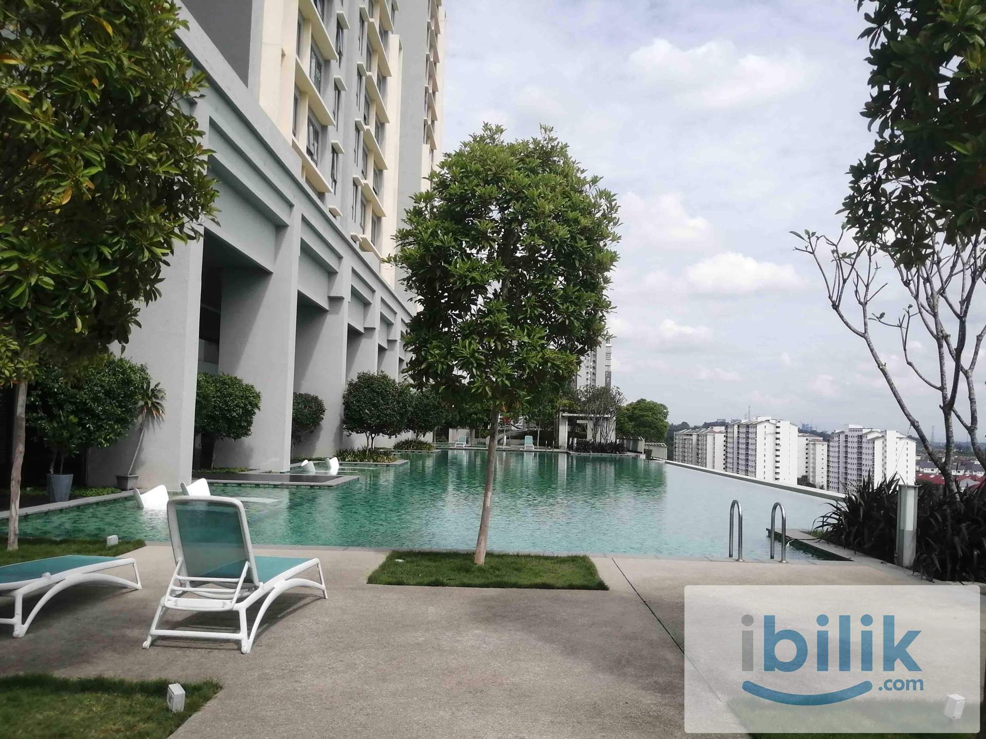 Middle room for rent at Sfera Residency nearby taman equine - Image 1