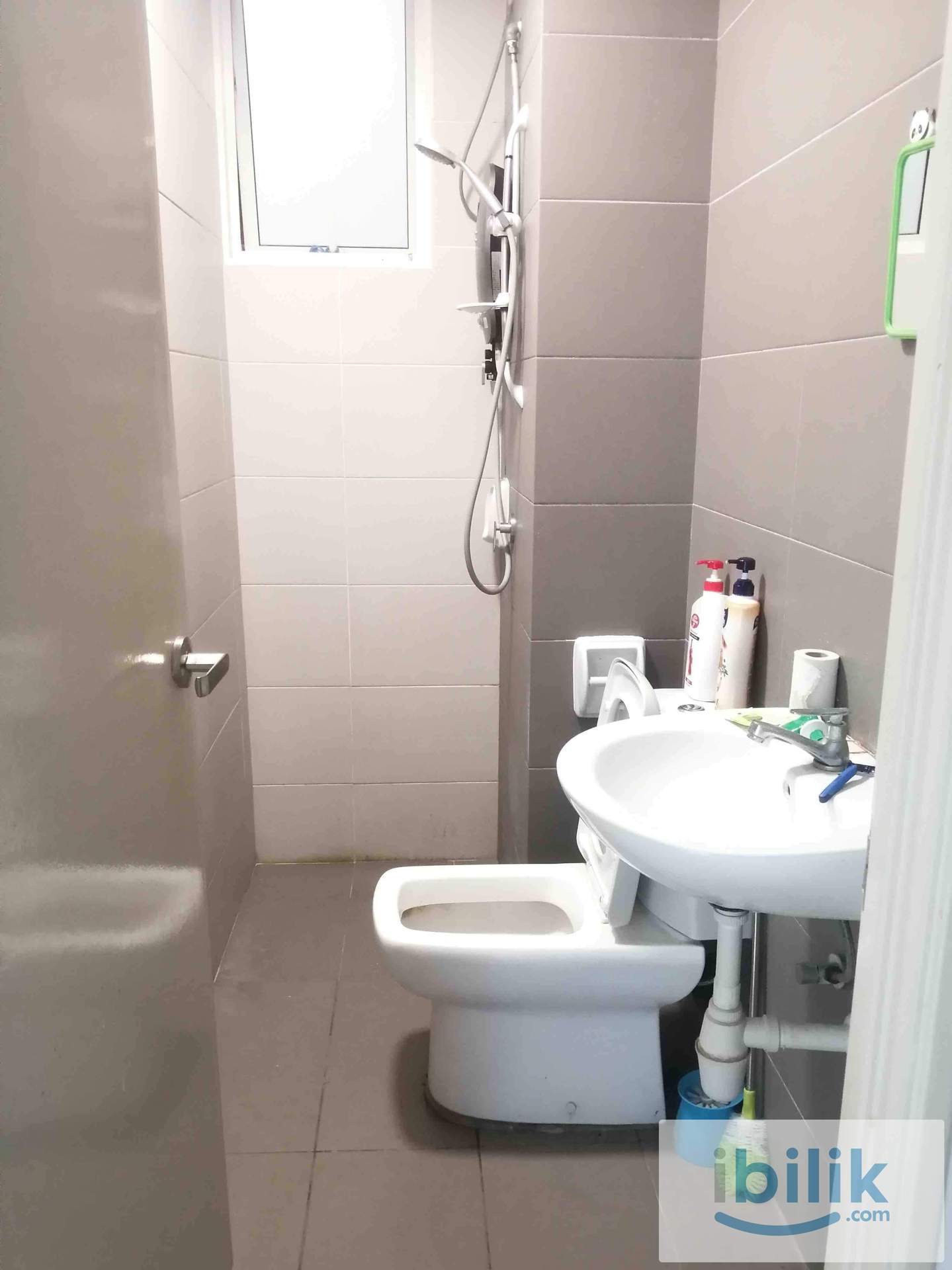 ROOM RENTAL 3 Elements at Seri Kembangan Bandar Putra Permai - Image 1
