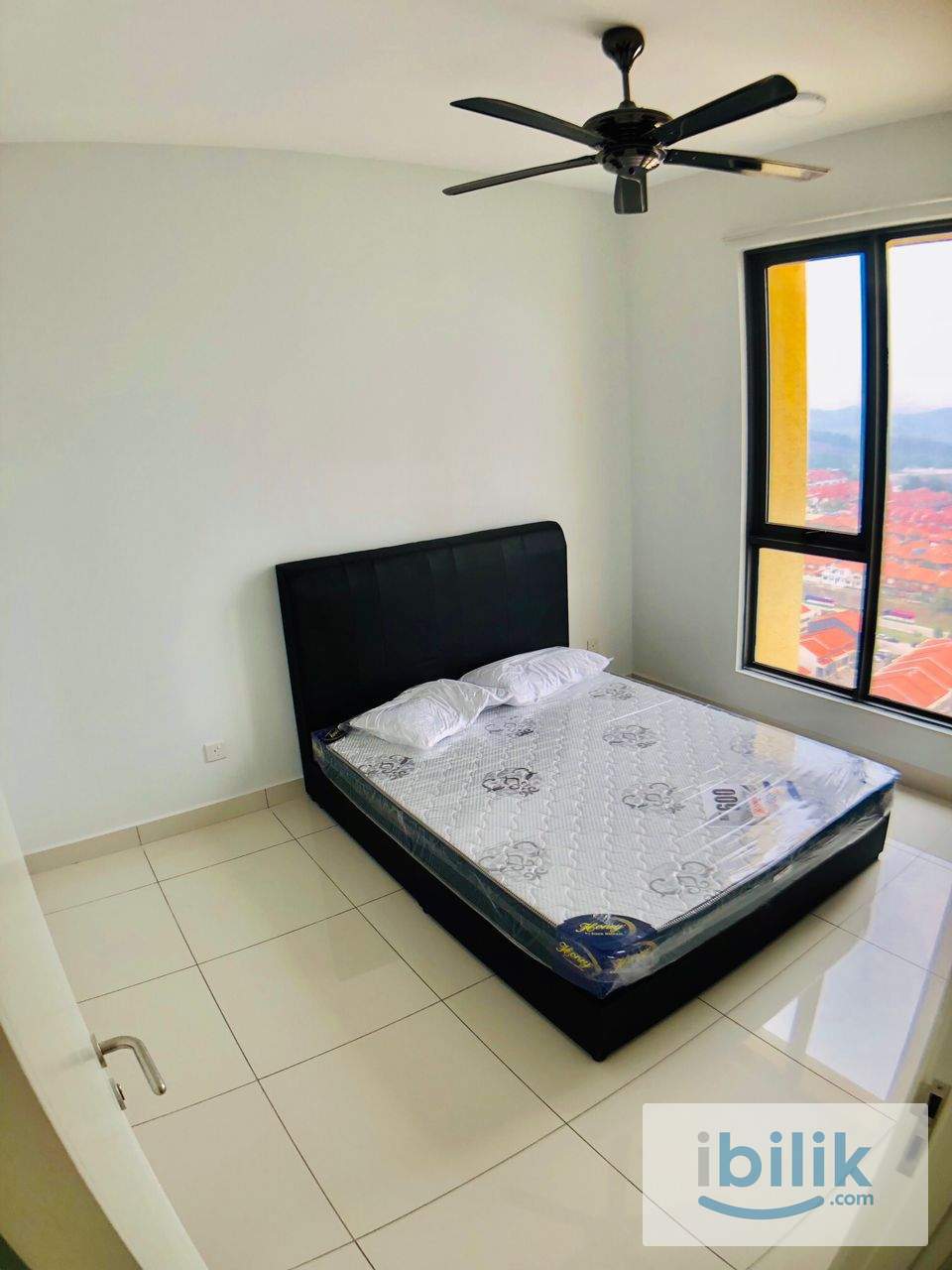 MALE Master room for rent at Sfera Residence @ Seri Kembangan behind Giant Hypermarket Puchong South - Image 2