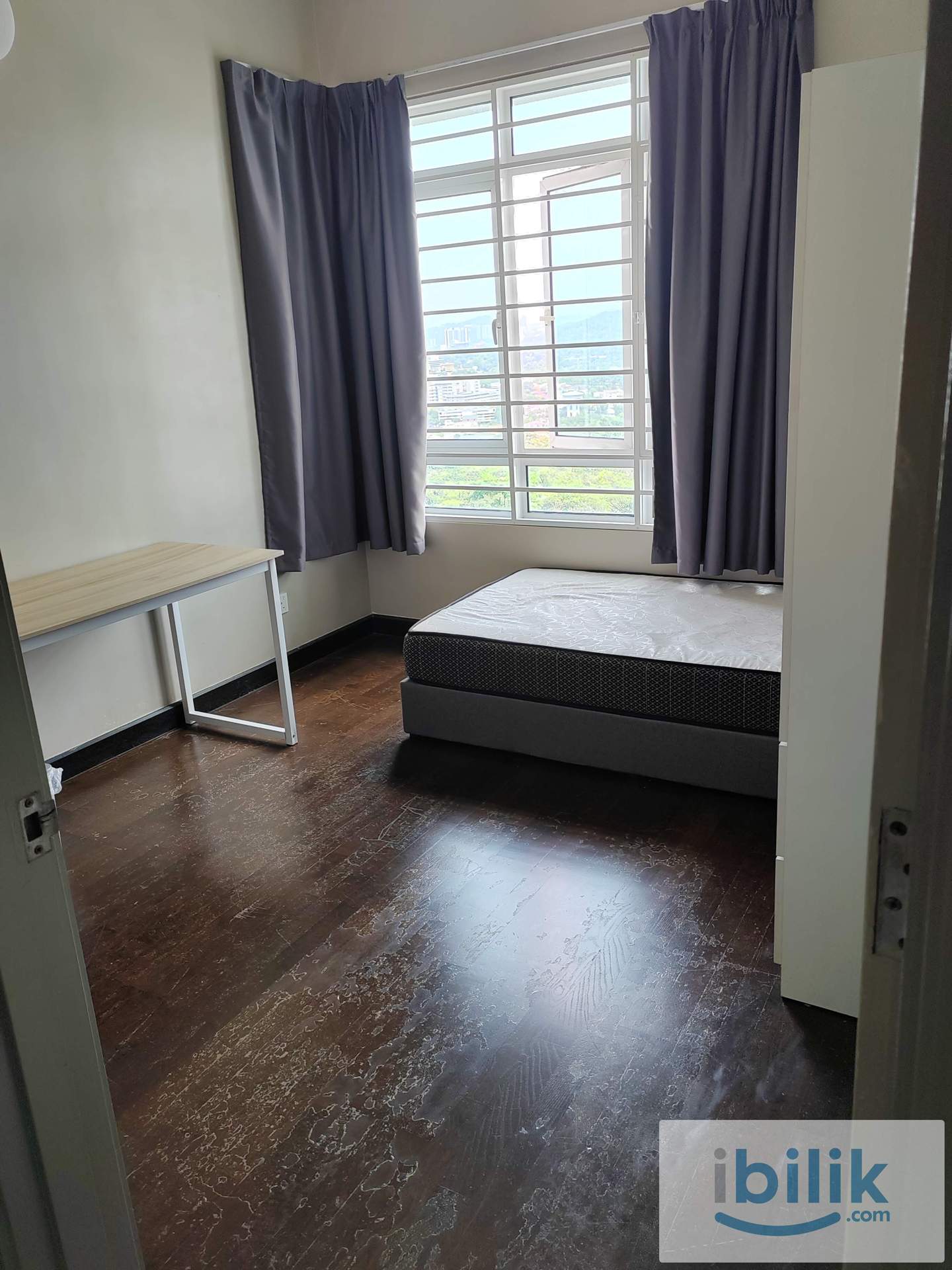 Spacious room for rent at Saville@The Park Bangsar - Image 1