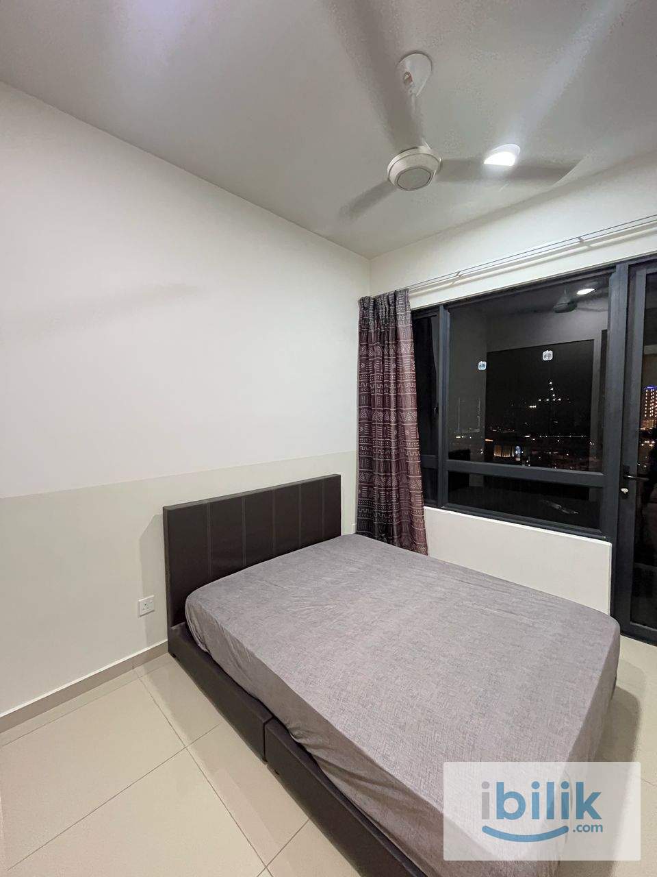 Medium Bedroom - Image 4