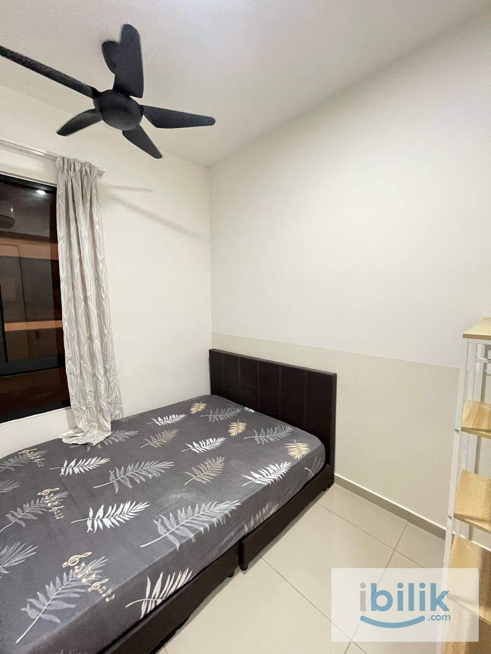 Medium Bedroom - Image 5