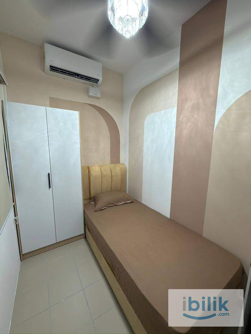 Small Room for Female - Image 1