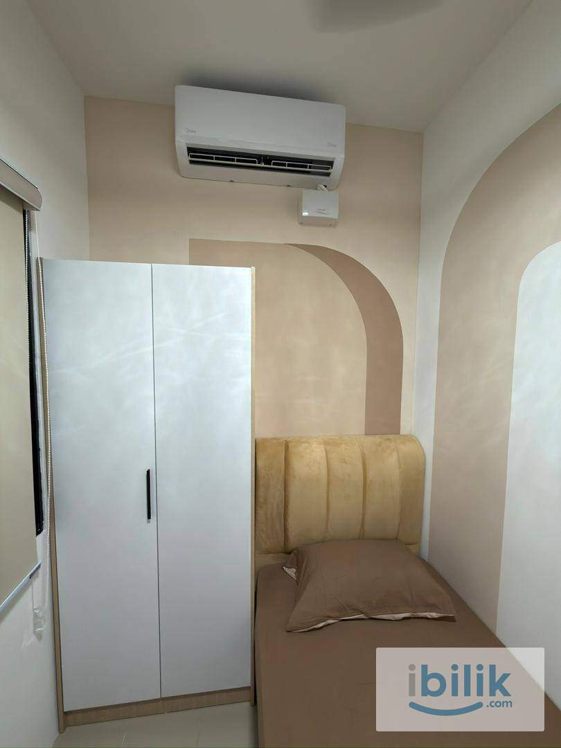 Small Room for Female - Image 3