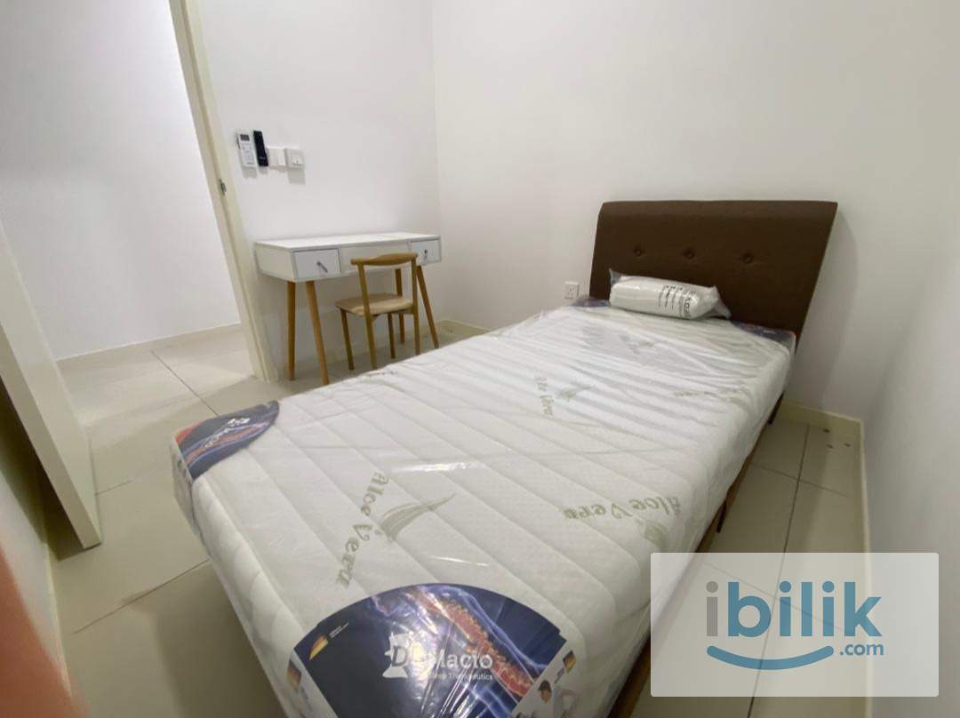 New Renovated Vierra Residence Bukit Jalil🏡 Small Room Rent for Female - Image 1