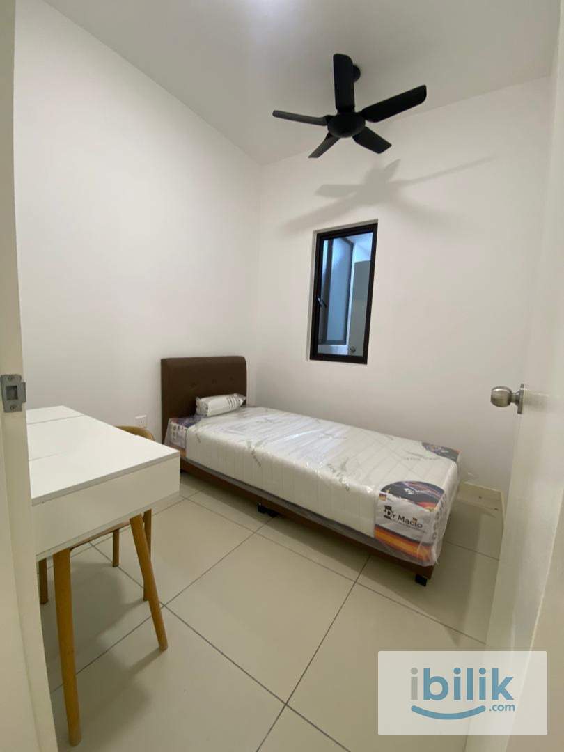 New Renovated Vierra Residence Bukit Jalil🏡 Small Room Rent for Female - Image 9