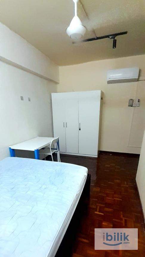 Middle Room - Image 3