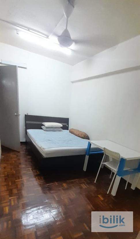 Middle Room - Image 4