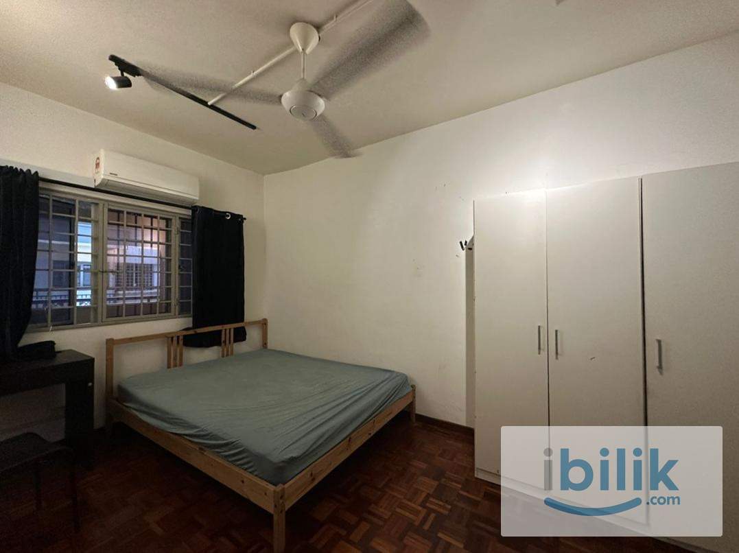Shared Room - Image 1