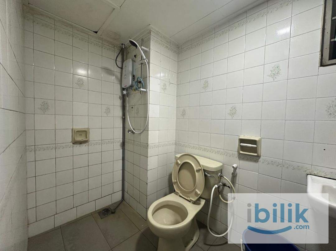 Shared Room - Image 5