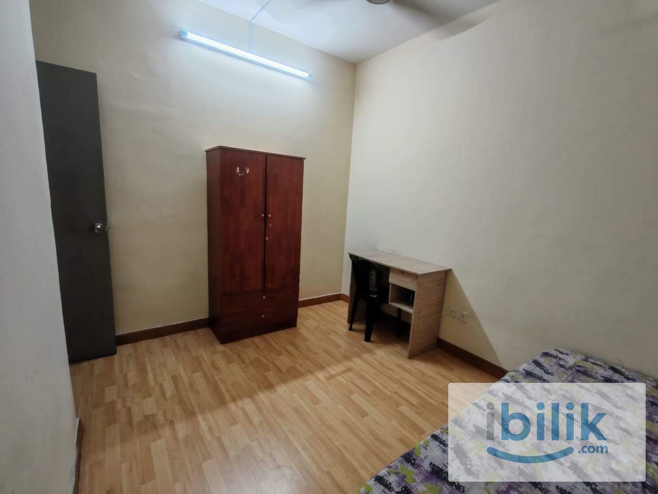 Middle Room for rent  - Image 4