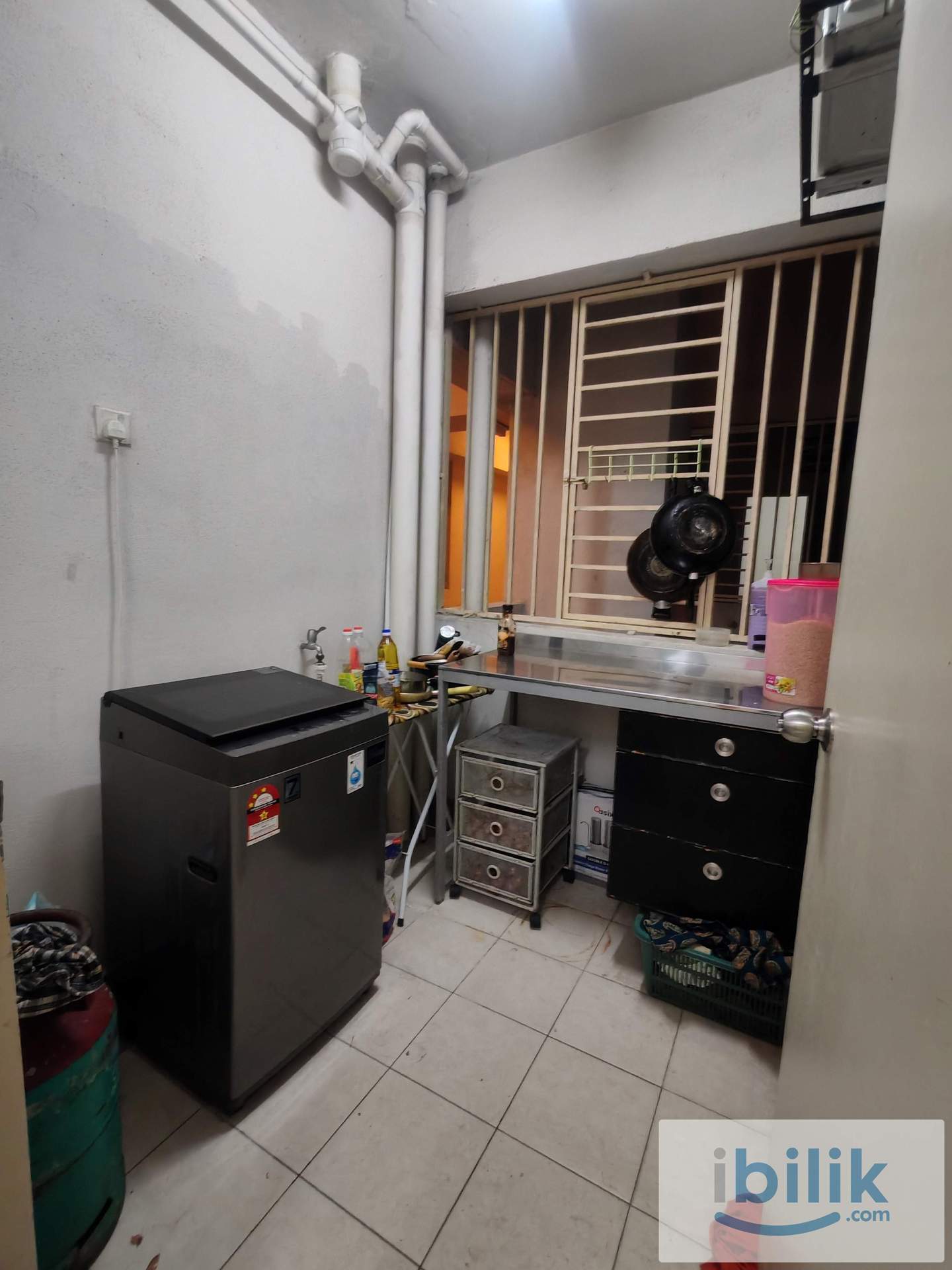 Middle Room for rent  - Image 9