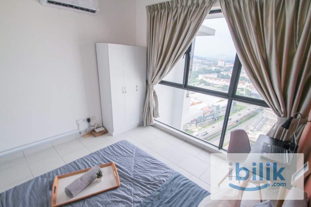 🔥Partition Room + Aircond @ Astetica |  Seri Kembangan | Aircond | Near KTM | Budget - Image 1