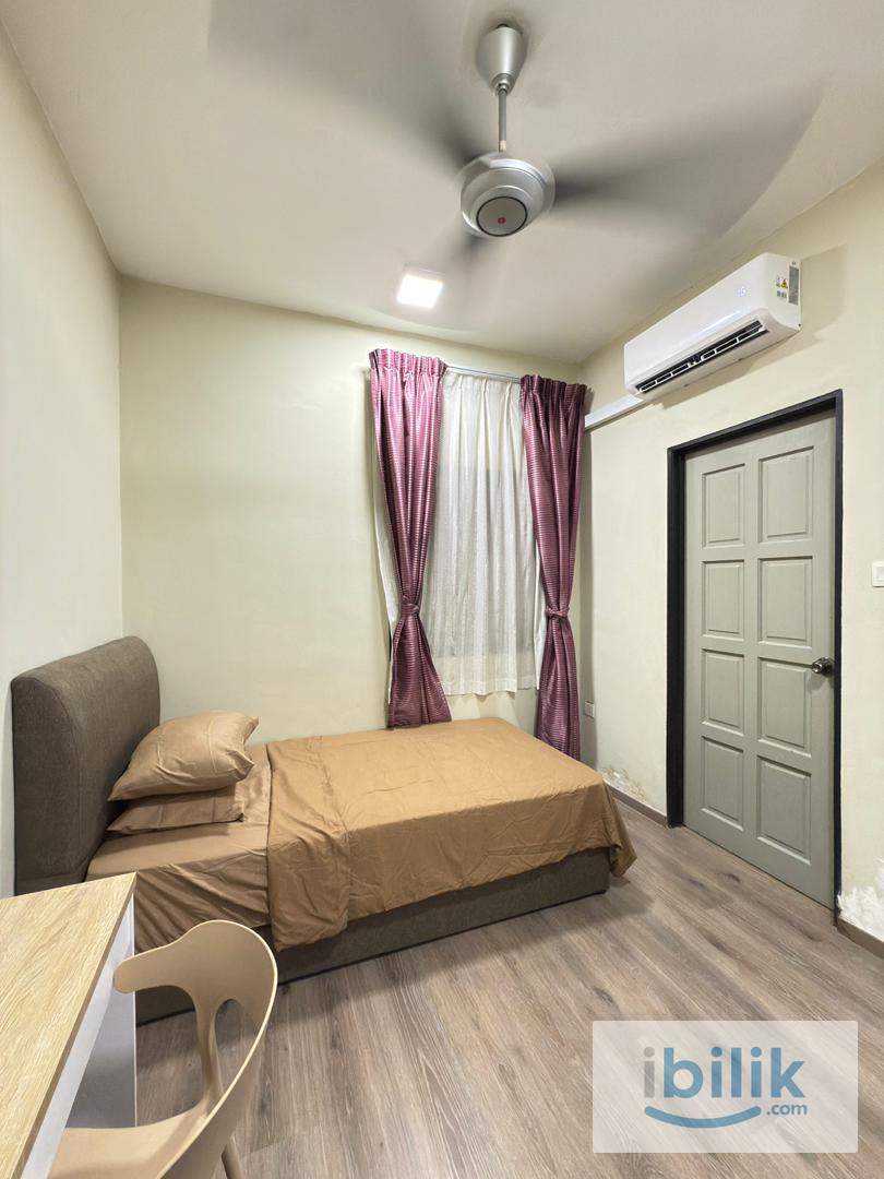 ARMANEE CONDOMINIUM, PETALING JAYA MALE ROOM - Image 2