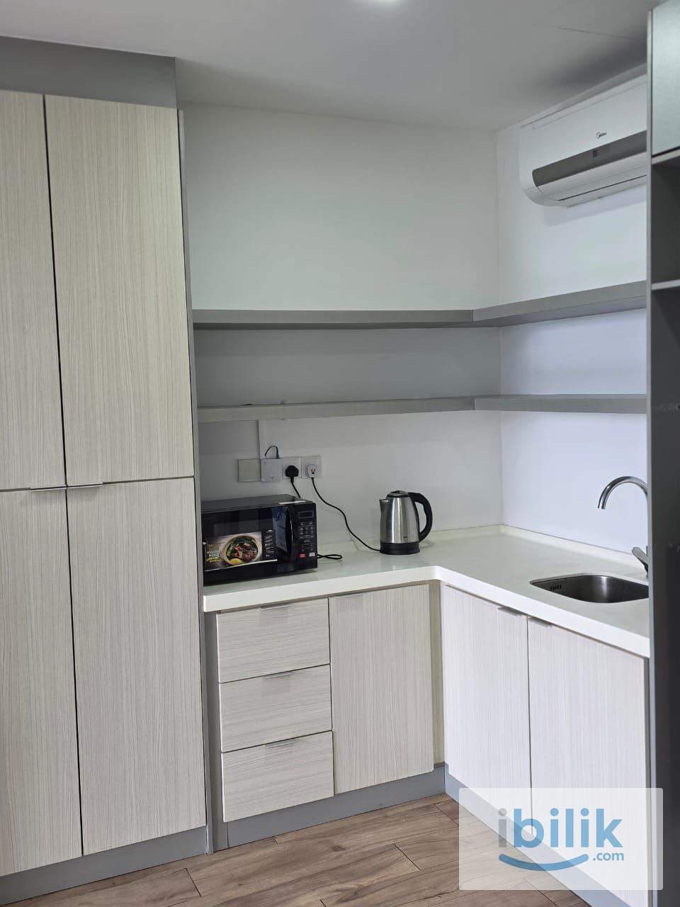 Studio Unit - Image 2