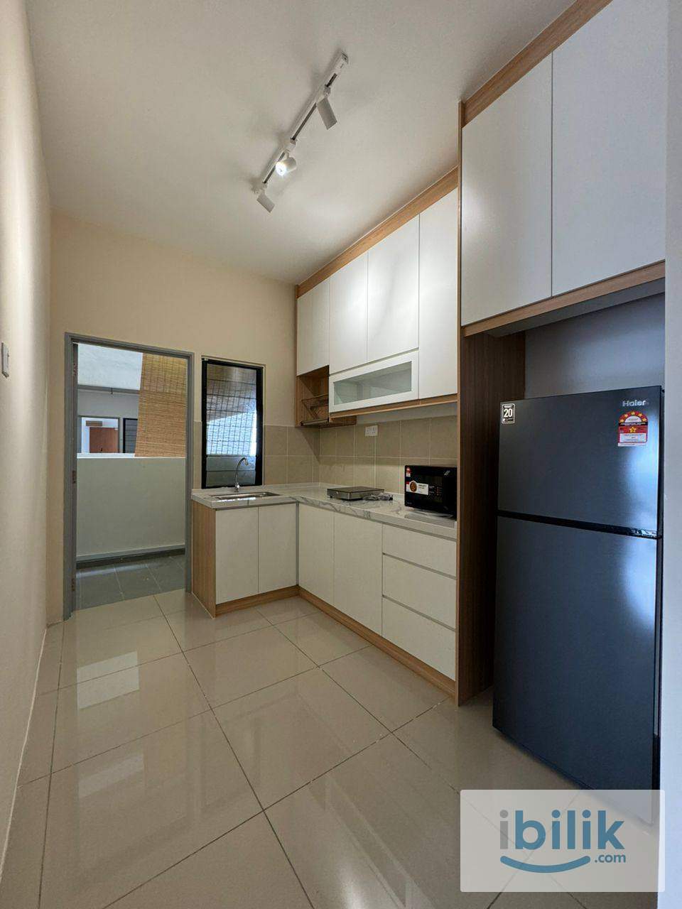 Studio Unit - Image 3