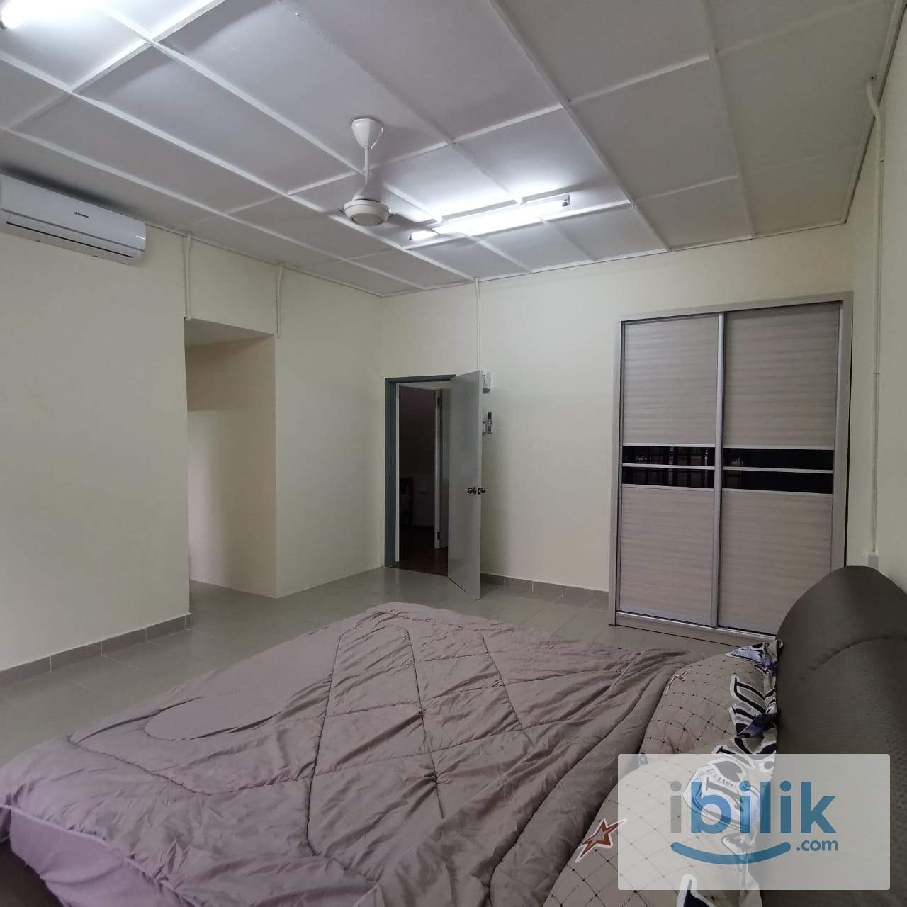 Taman Megah / SEA Master Bedroom ~ Free WIFI and Parking - Image 8