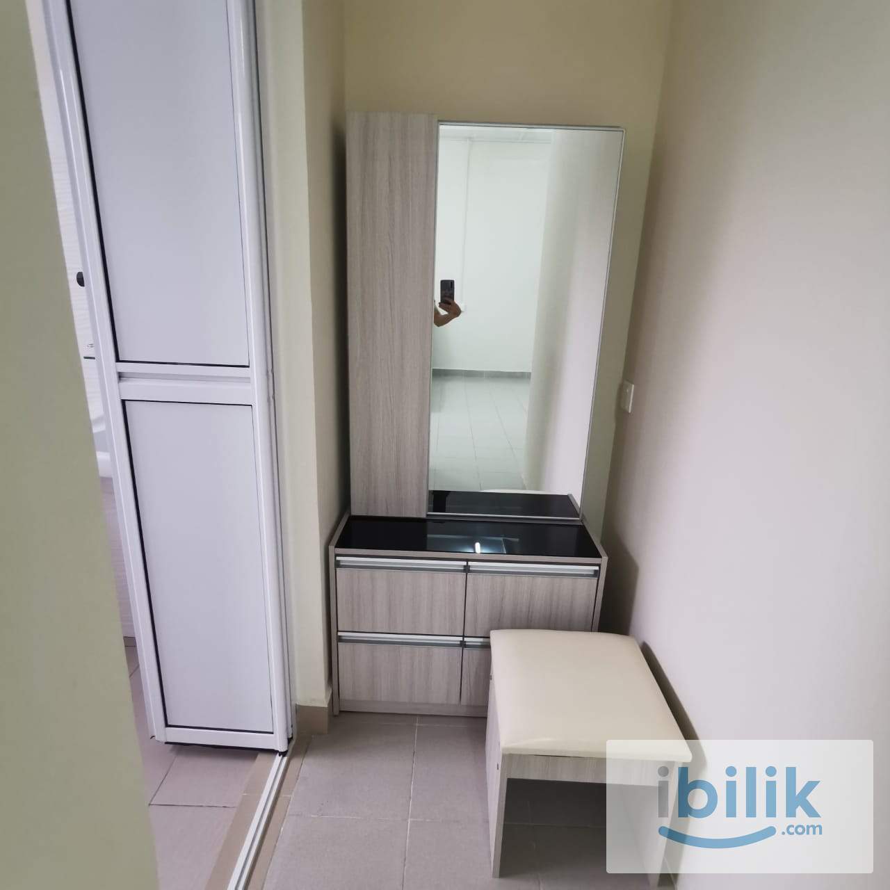 Taman Megah / SEA Master Bedroom ~ Free WIFI and Parking - Image 9
