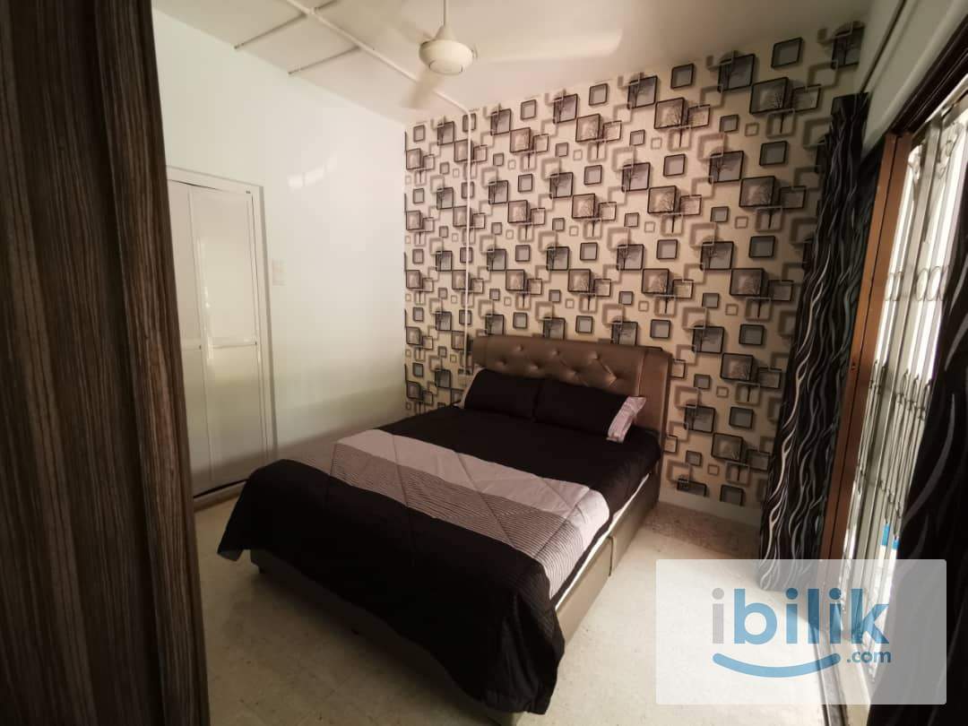 TAman Desa - Middle Room, Attached Bathroom, Free WIFI, Free Carpark, Free Cleaning - Image 5