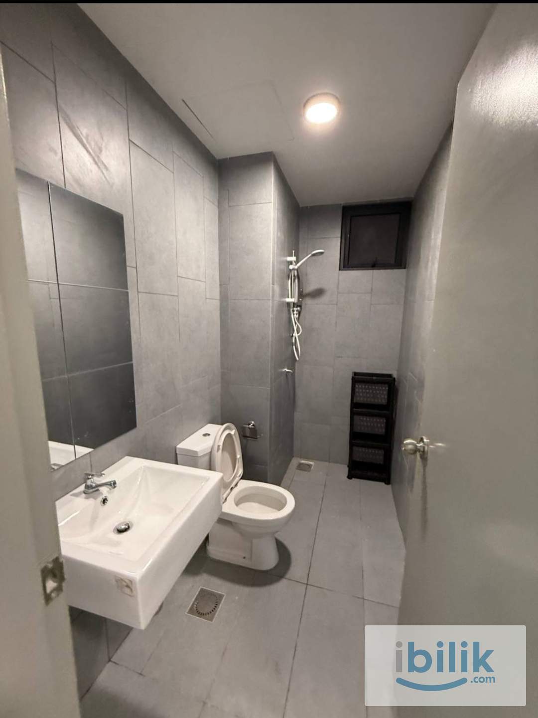 Room for rent (FEMALE UNIT) - Image 3