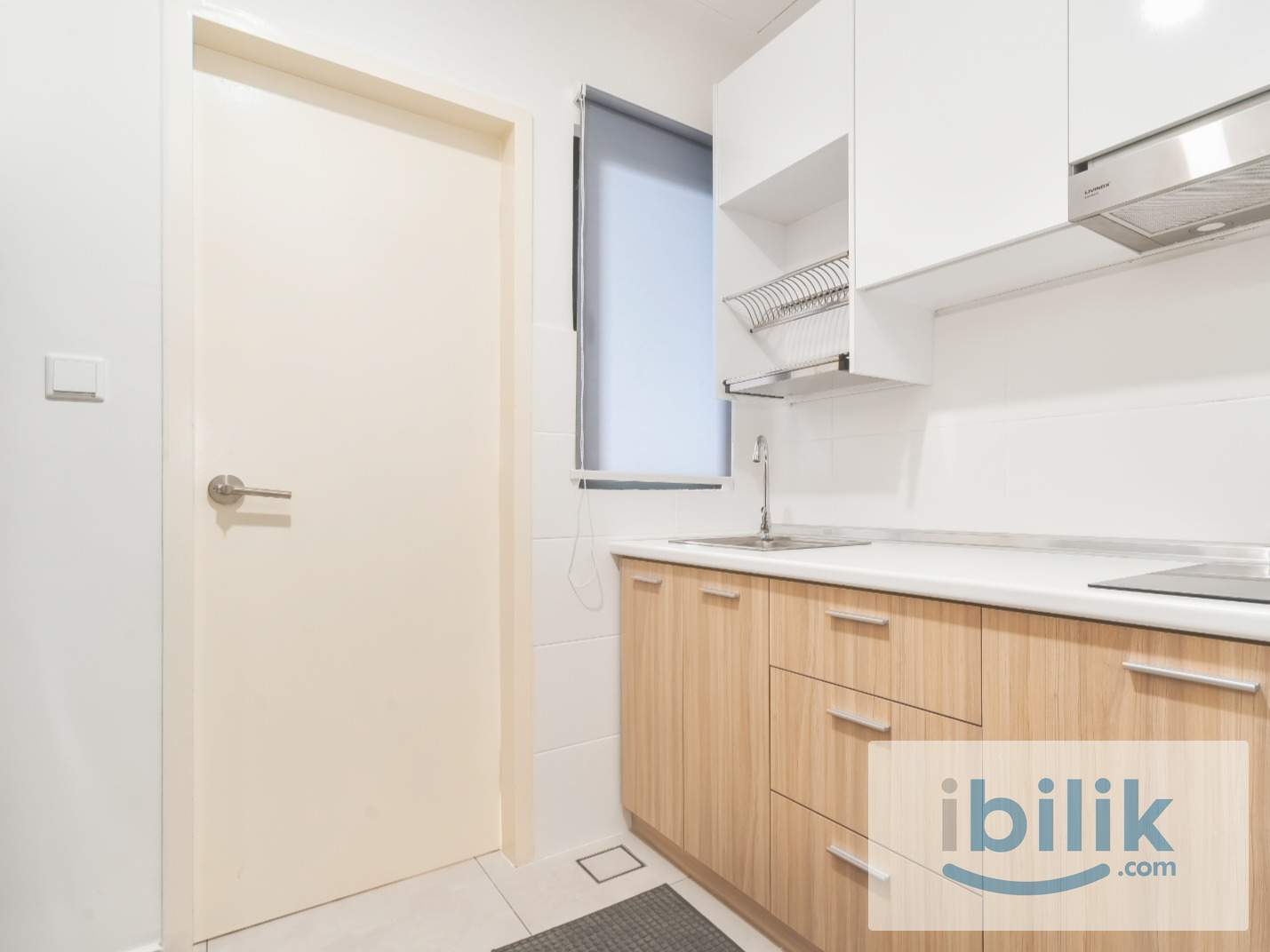 META RESIDENCE near MRT Seri Kembangan All Inclusive Private Room with Aircon - Image 3