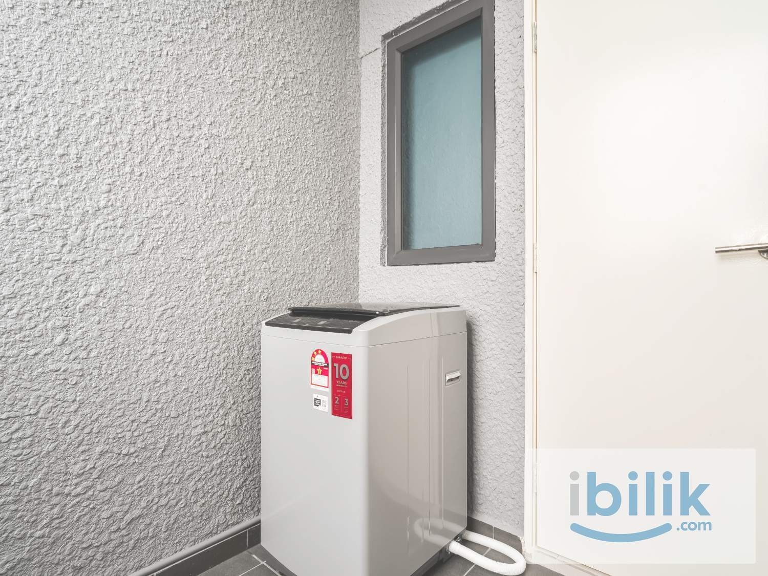 META RESIDENCE MRT Seri Kembangan All Inclusive Private Room with Aircon - Image 5