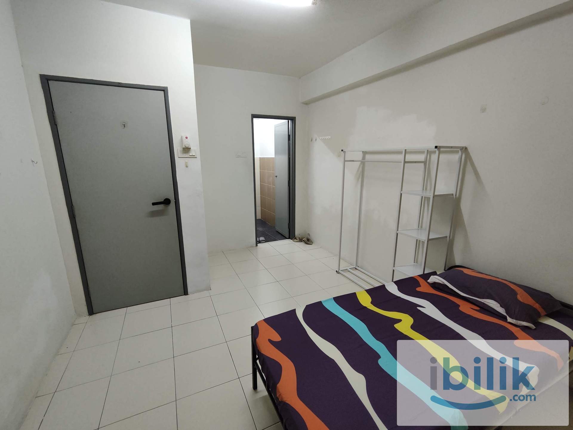 Master Room | Male | Suria 1 Batu Kawan | Fully Furnished | WiFi - Image 2