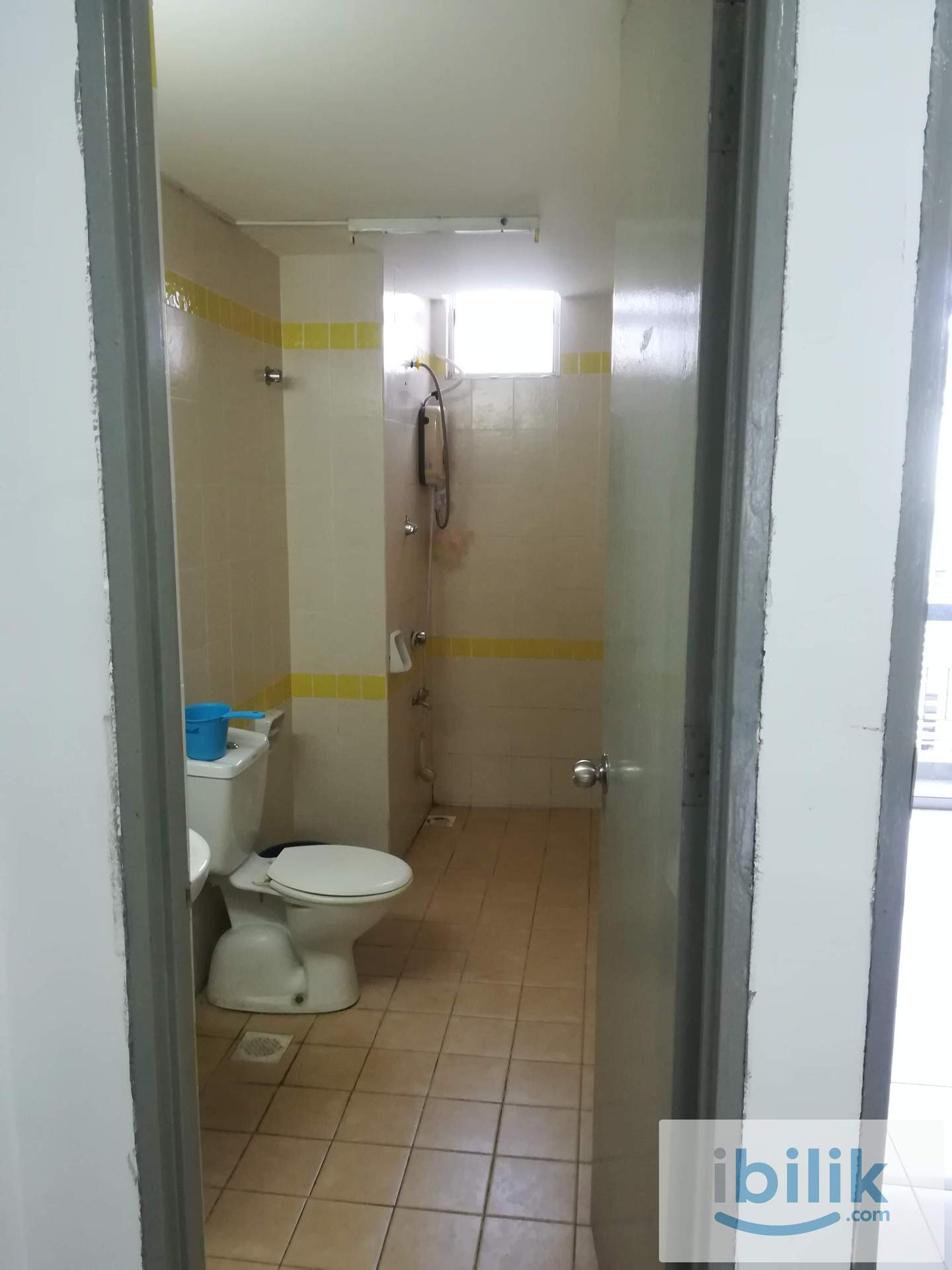 Fully Furnished Middle Female Room@Cyberia Smarthomes Cyberjaya - Image 1